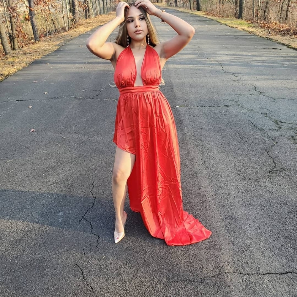 Dress - Picture 3 of 3
